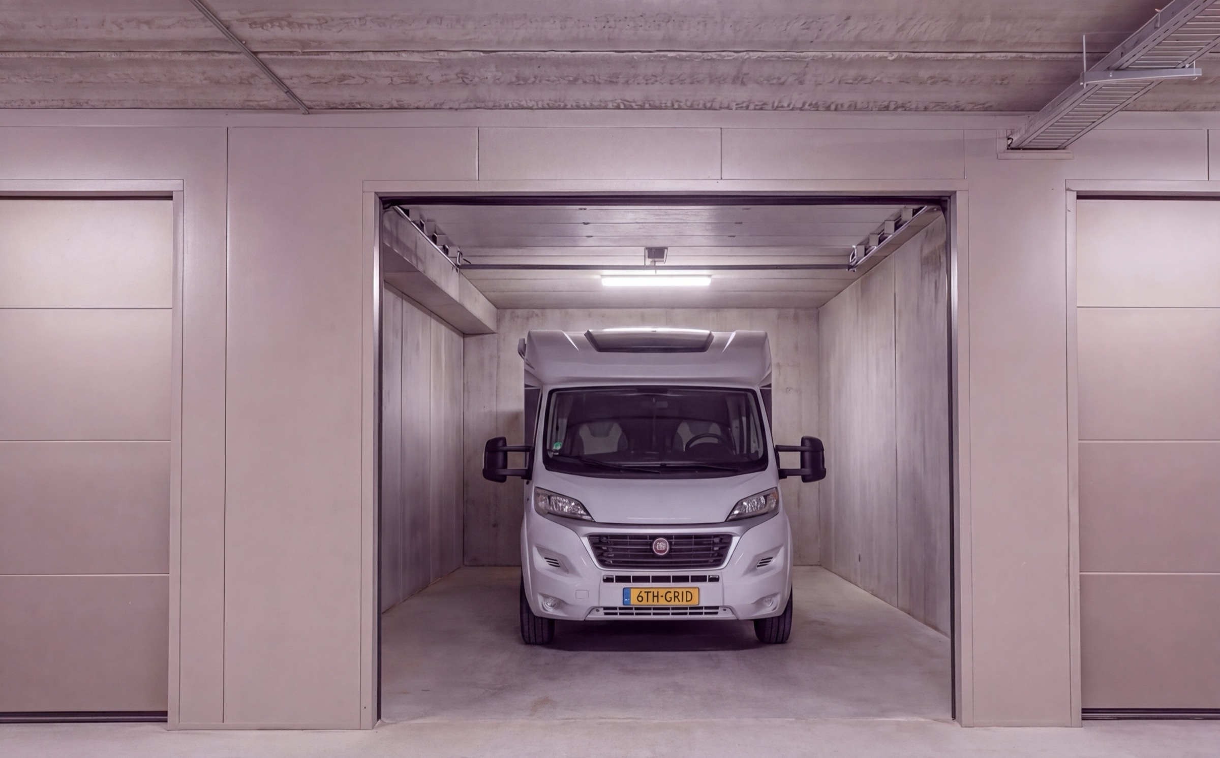 Camper stalling garagebox Veenendaal